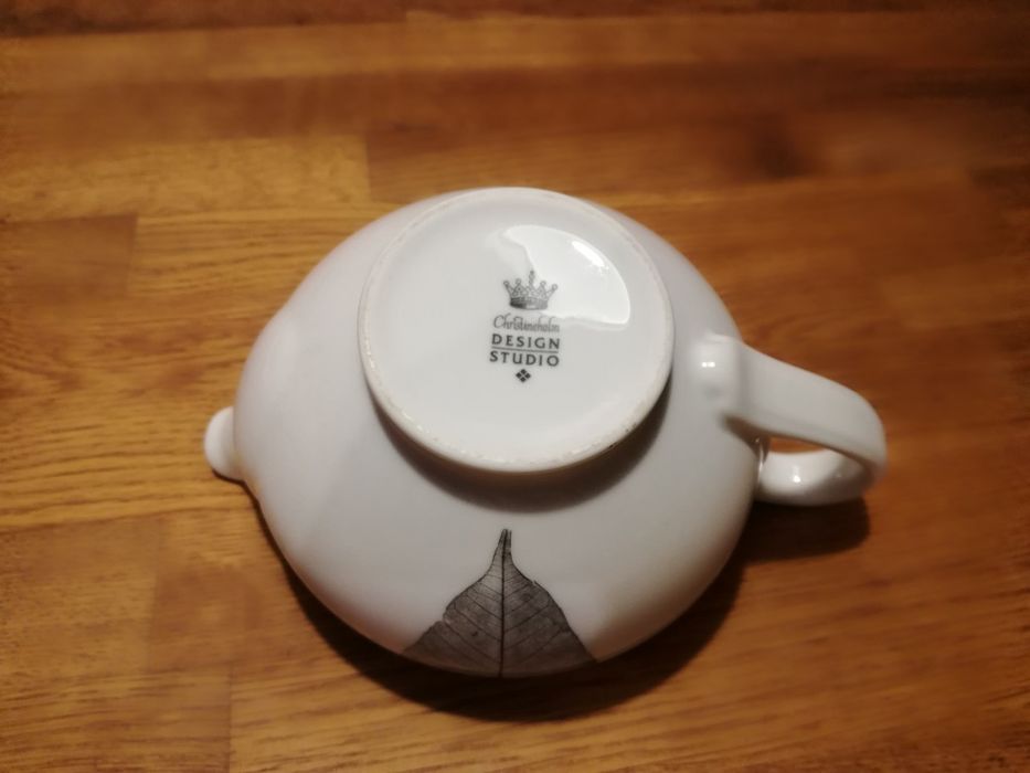 sosjerka dzbanek biała porcelana