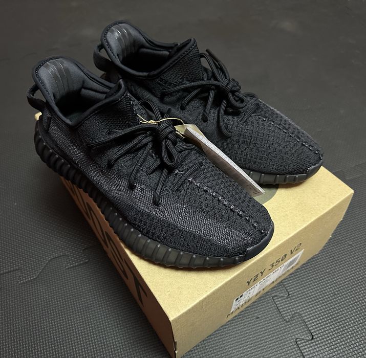 Adidas YEEZY BOOST 350 V2 ONYX EUR 43 1/3 UK9