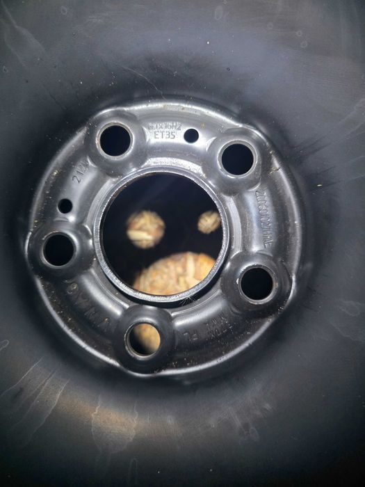 Opony zimowe Hankook R16