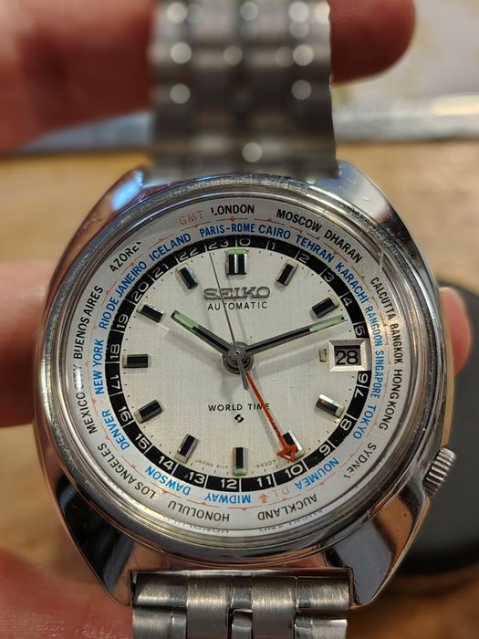 Relógio Seiko World Time