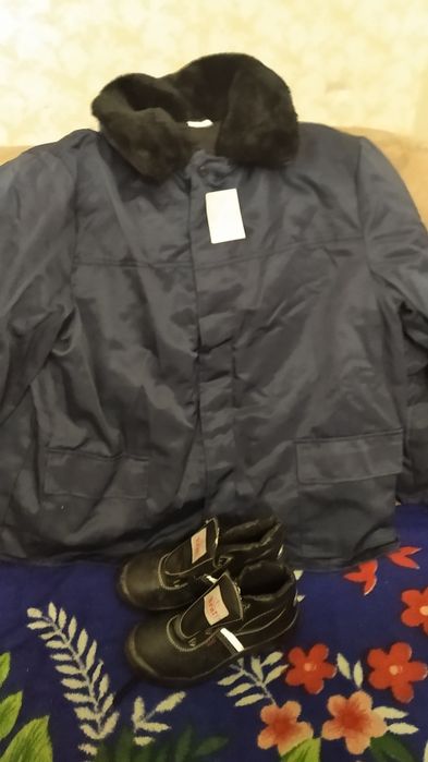 Продам спец одяг.