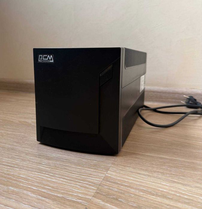 UPS ДБЖ Powercom RPT-2000AP Schuko НЕРОБОЧИЙ під відновлення або на запчастини