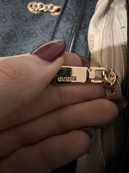 Mala Guess estampada