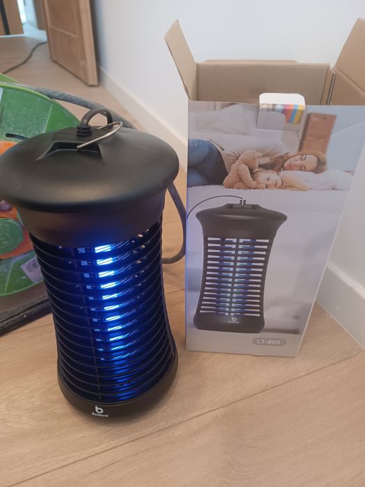 Lampa przeciw owadom uv