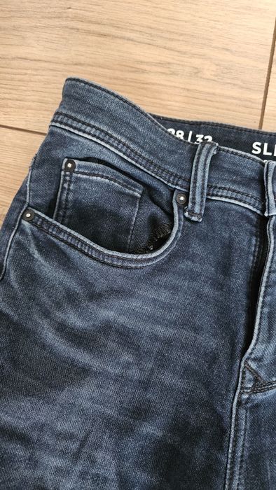 Spodnie 28/32 Slim fit C&A