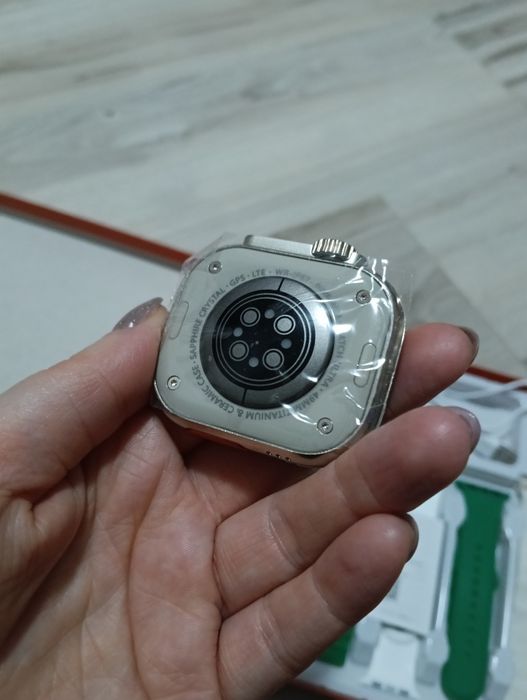 Nowy smartwatch z wymiennymi paskami