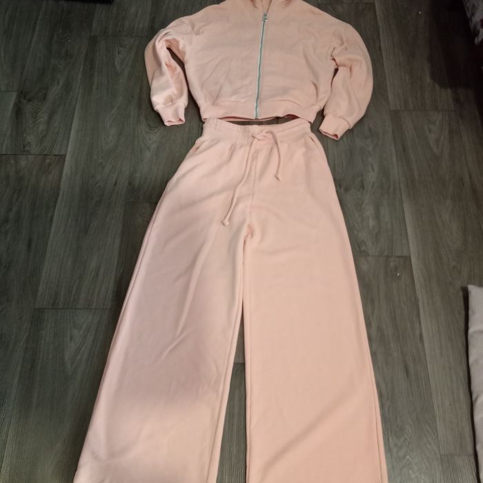 Жіночий одяг розмір м новий