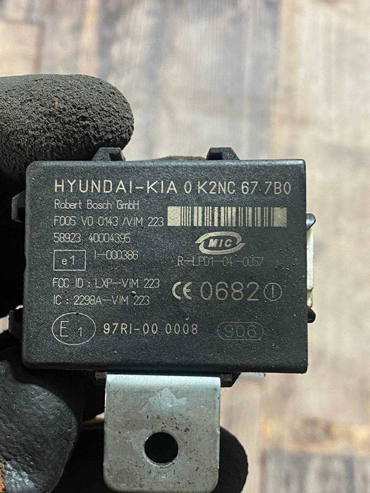 Блок модуль управління іммобілайзером Kia Sorento 1 2002-2009 0K2NC677B0