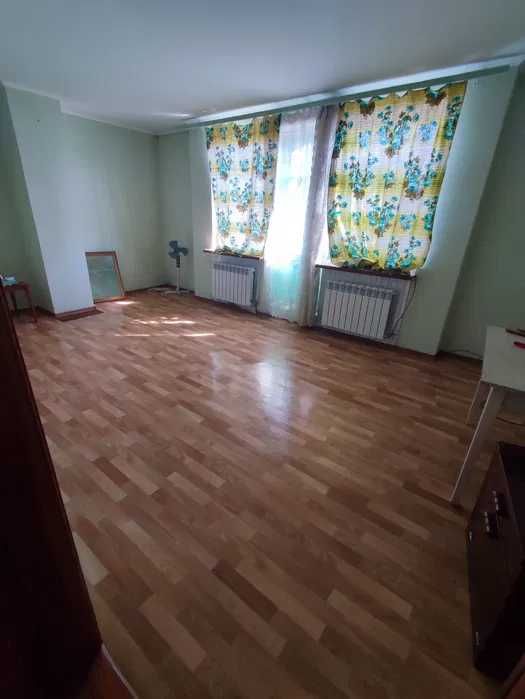 (13)  Продам красивый большой дом