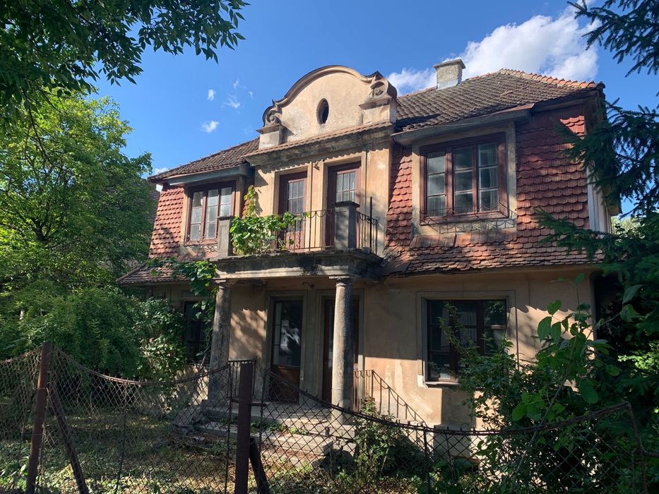 Продаж вілли в історичному районі