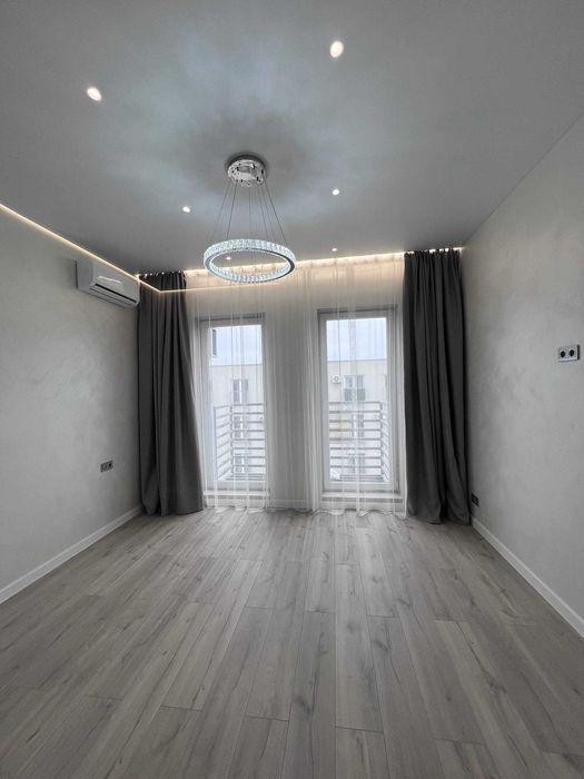 Продам однакімнатну квартиру в ЖК "Золоті стовпи" на Слобідці