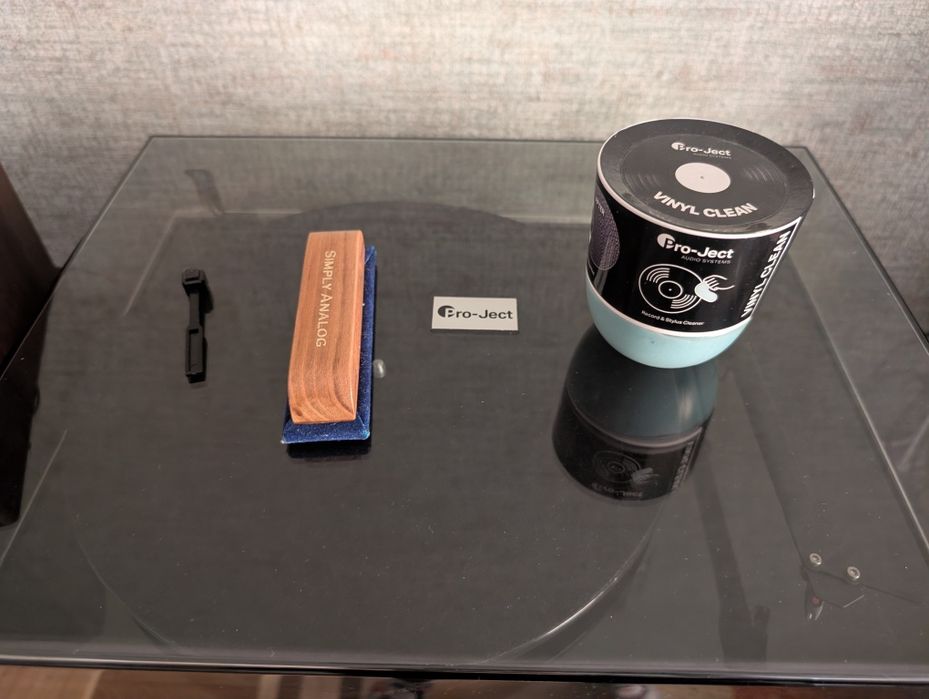 Вініловий програвач Pro-Ject T1 OM5e