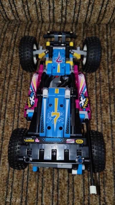 Lego Technic-Buggy-позашляховик 42124