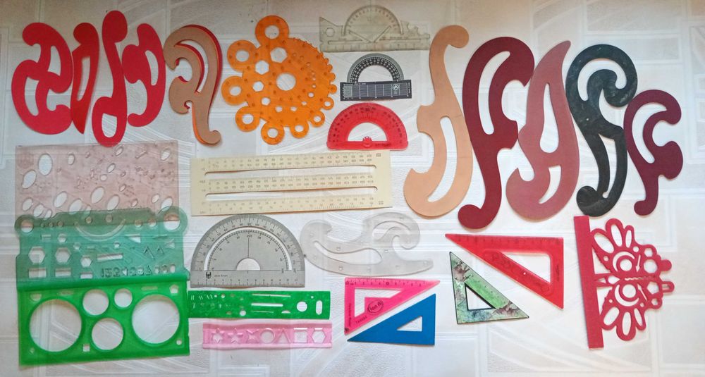 Готовальня Логарифмическая линейка