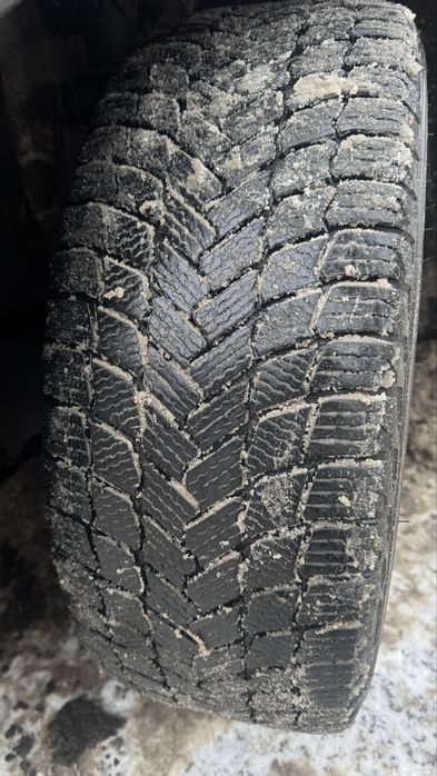 Продам гуму MICHELIN