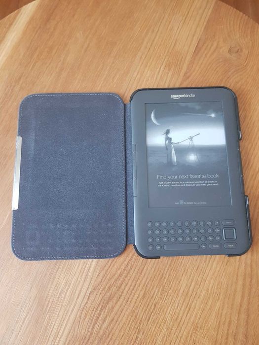 Czytnik ebook Kindle Keyboard 3G + etui