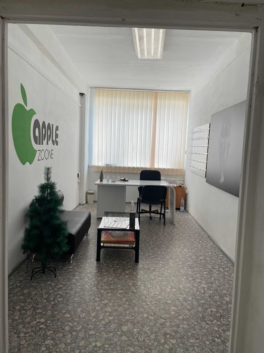 Здам офіс 17 м2, бізнес центр біля метро Лівобережна,вул. Сверстюка 19