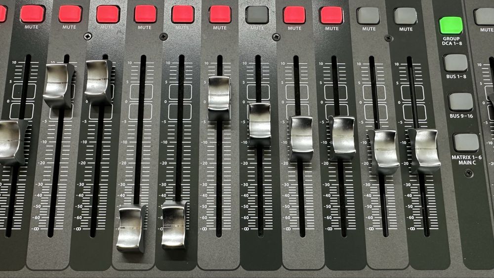 Behringer X32 Цифровий мікшер