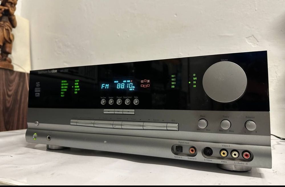 5.1 AVR Amplituner Harman Kardon AVR 2550