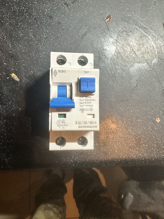 Bespiecznki do skrzynki elektrycznej