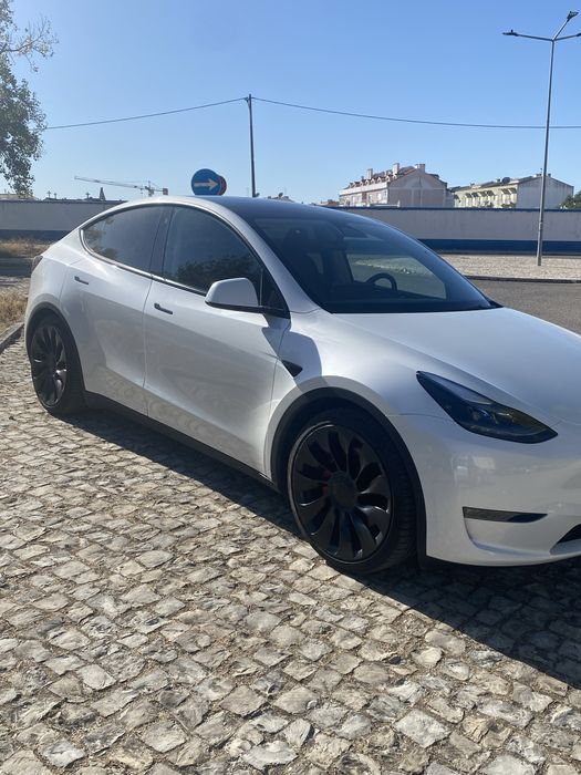 Tesla Model Y - Set 2023  - 14.161 Km — photo 2