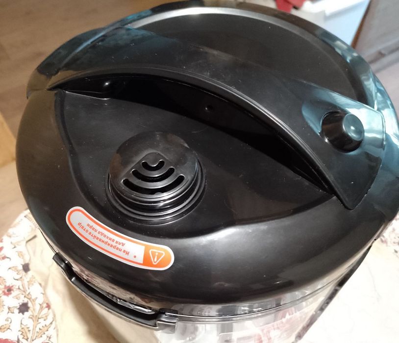 Мультиварка Grunhelm.Новая.