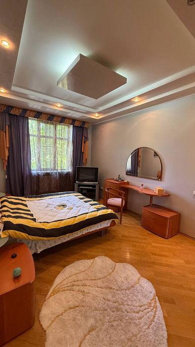 Продам 2 к. квартиру в Сталинке, Проспект Гагарина/Шевченко, парк Победы