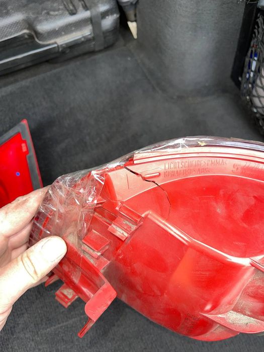 Задні ліхтарі Vw Passat b6 універсал