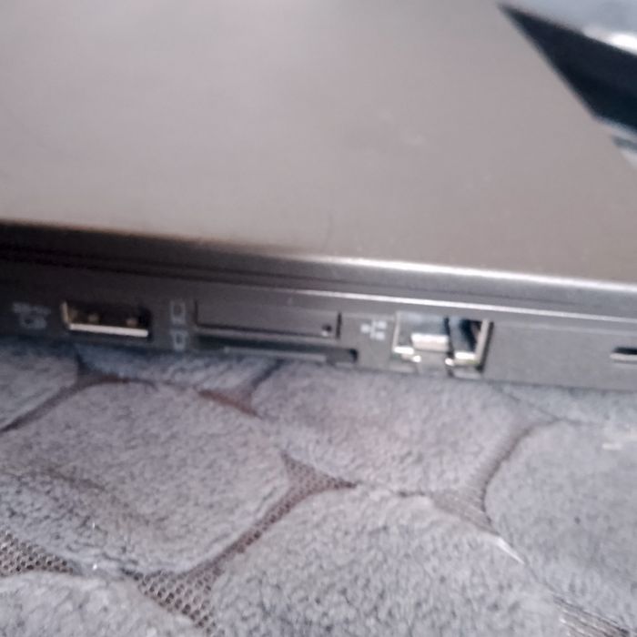 Срочно продам  надежный ноутбук Lenovo ThinkPad L560 15.6" | i5-4300U |