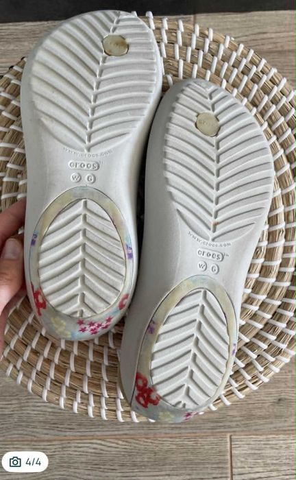 Crocs japonki Serena Graphic Flip tropical floral/pearl white W6 36/37