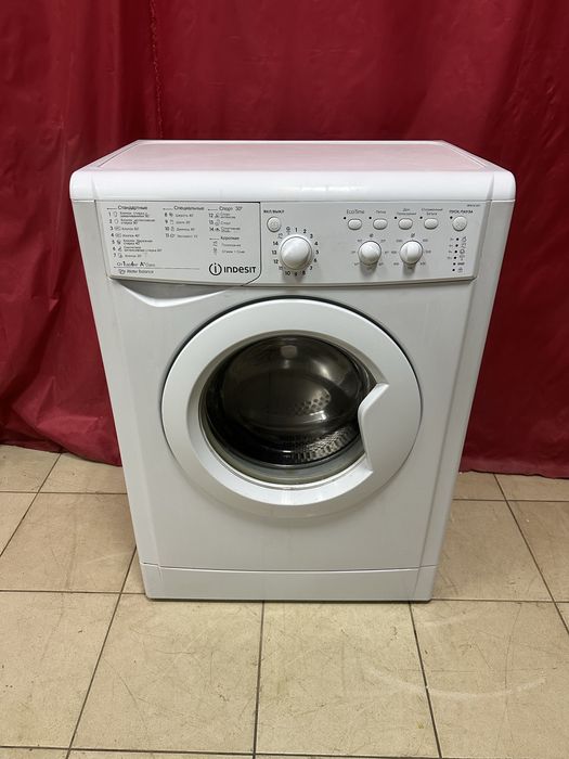 Стиральная машина Indesit IWSC 61051