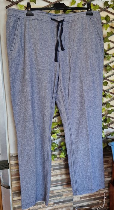 Calças de ganga Denim novas n 46 n 48
Novas sem uso
Xll n 46 n 48

Pvp