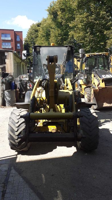 Ładowarka kołowa CAT 908H