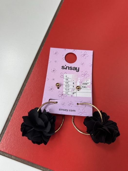 Сережки жіночі.