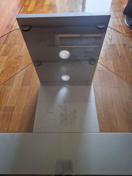 Móvel de canto cinza  em vidro