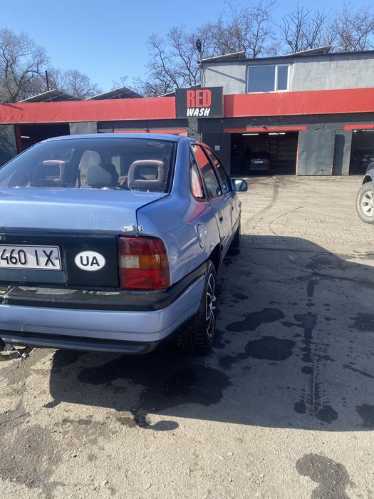 Opel vectra 2.0 injection газ/бенз
