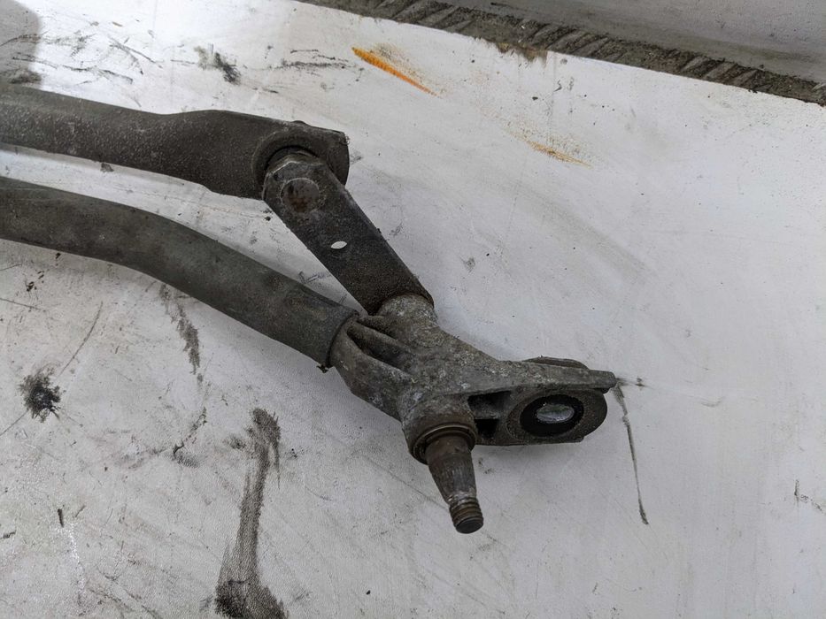 Volkswagen VW Passat B5 Silniczek Mechanizm Wycieraczek Przednich