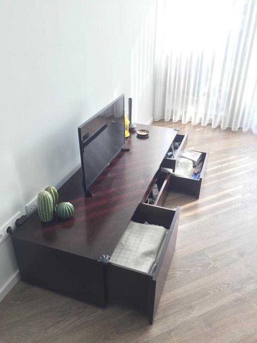 Móvel TV  de 180 cm, 4 gavetas