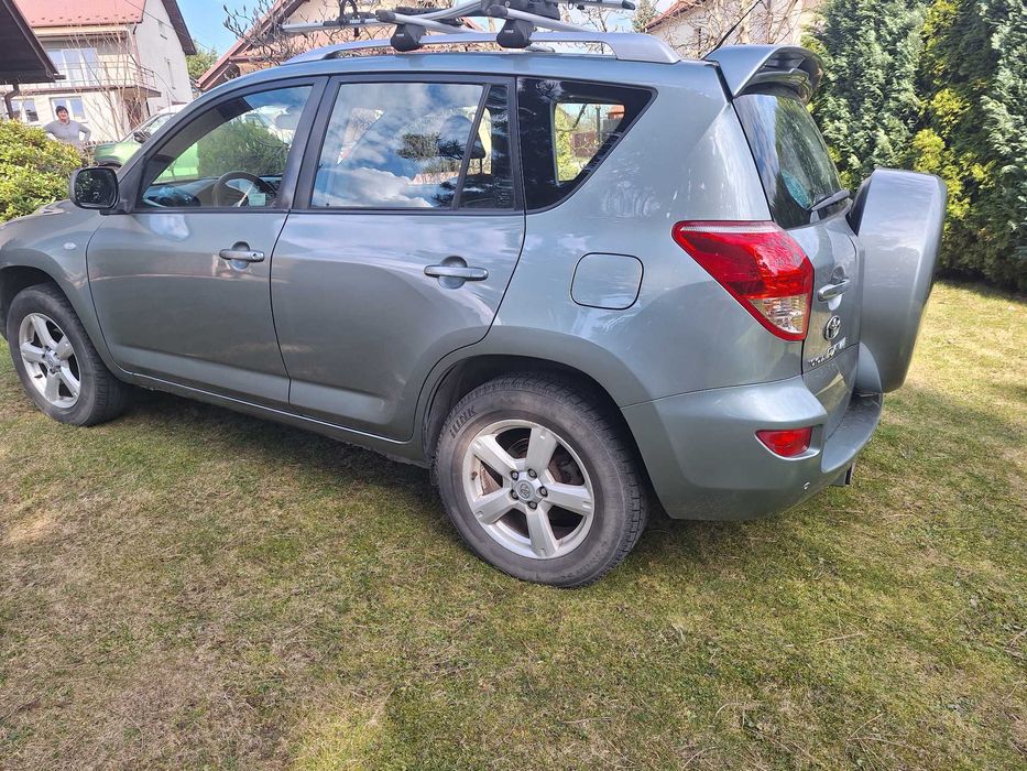 Toyota RAV-4 2.2 diesel 2007 rok