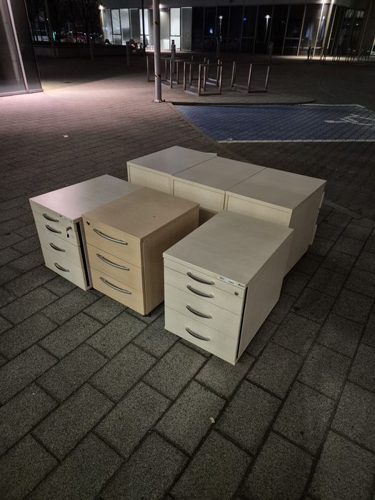 Kontenerek słupek biurowy kontener na klucz komoda