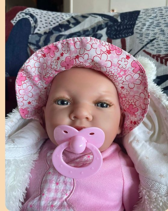 Oryginalna hiszpańska pachnąca typu reborn