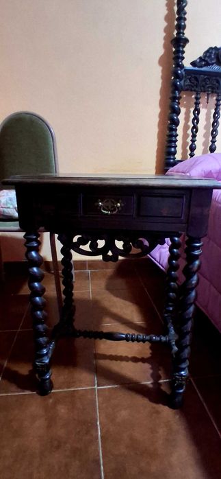 Mobília de quarto completa Luís XV em bom estado, boa escolha!