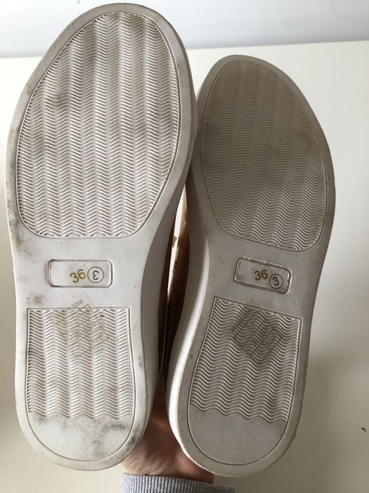 Nowe trampki metaliczne złote 36