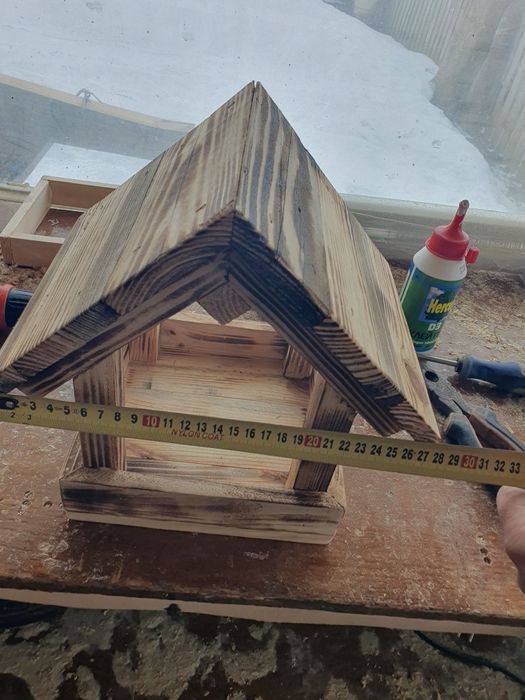 Годівничка для птахів