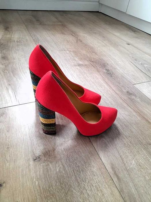Nine West czółenka na słupku