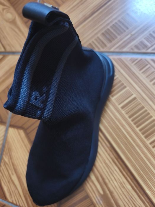 Botas  da marca Barl novas em caixa marca Barl custam 225€