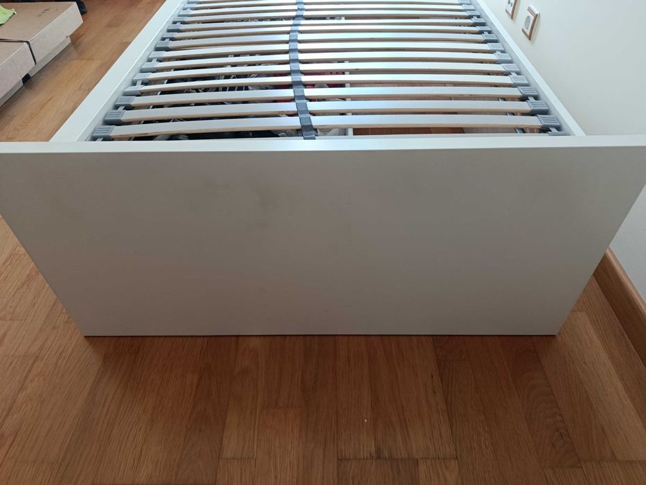 VENDE - Cama IKEA com colchão e gavetas