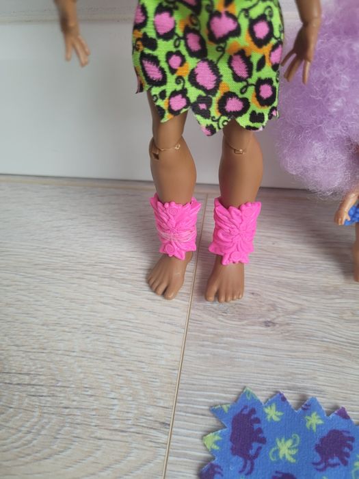 Lalka Cave Club GNL92 Zestaw jaskiniowa opiekunka z lalkami