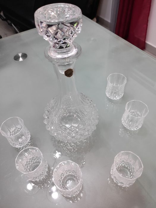 Crystal items.437966024402554880