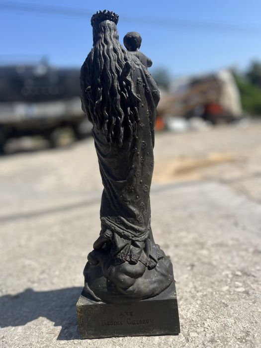Estátua Virgem Maria com Menino Jesus em latão